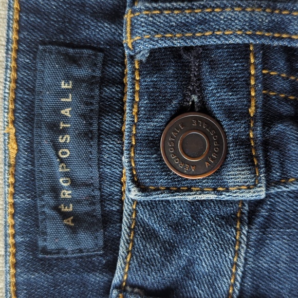 Aeropostale Midi Distressed Ripped Cuffed Denim Jean Shorts 4 Pockets - Picture 2 of 14